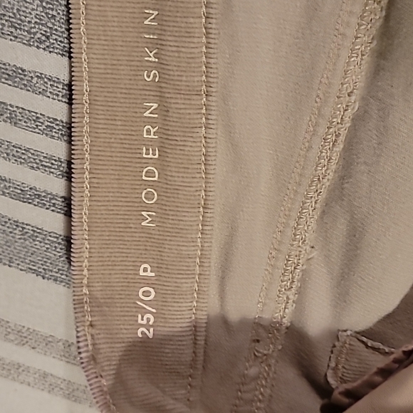 Loft Petties Corduroy Modern Skinny Pants Size 25/0P - Picture 6 of 8